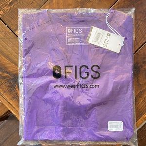 Figs Scrub top